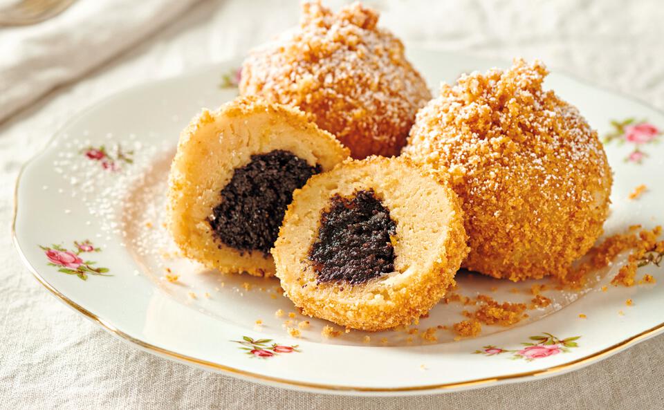 Topfenknödel mit Mohn-Powidlfülle