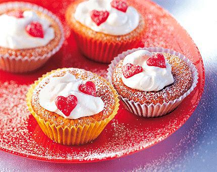 Von und mit Herzen: Leckere Cupcakes