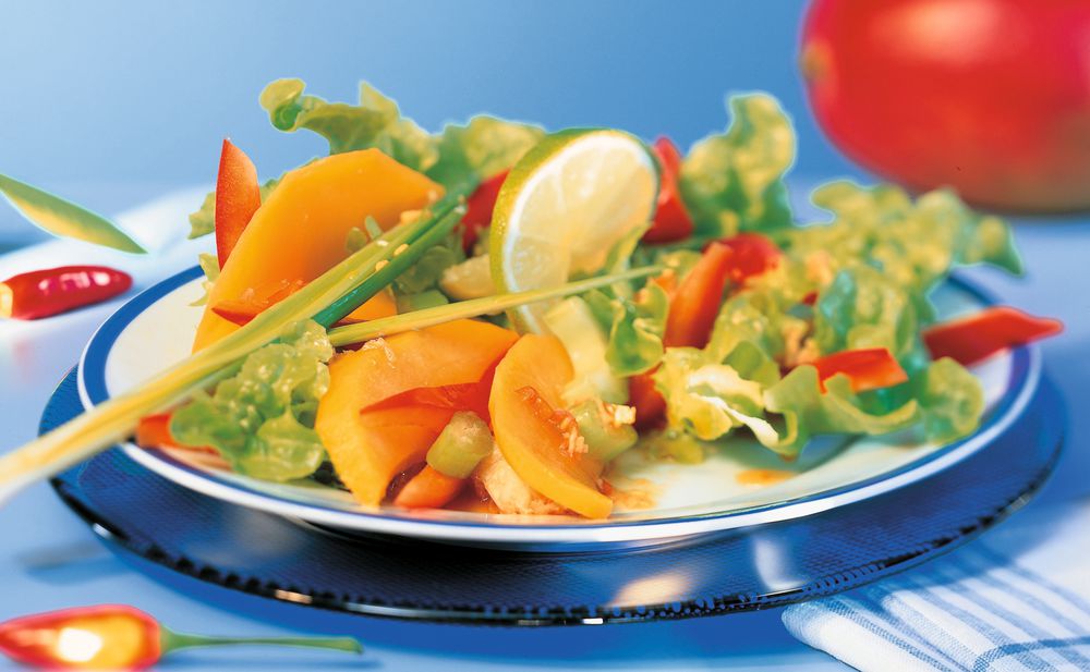 Karibischer Salat mit Mango und Ingwer-Limetten-Marinade • Rezept