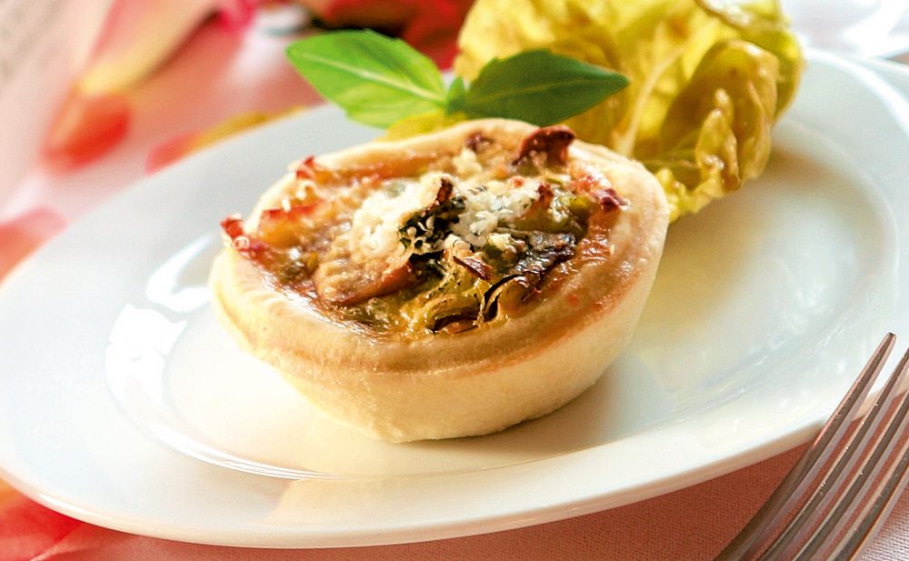 Mini-Quiches mit Schinken und Lauch • Rezept • GUSTO.AT