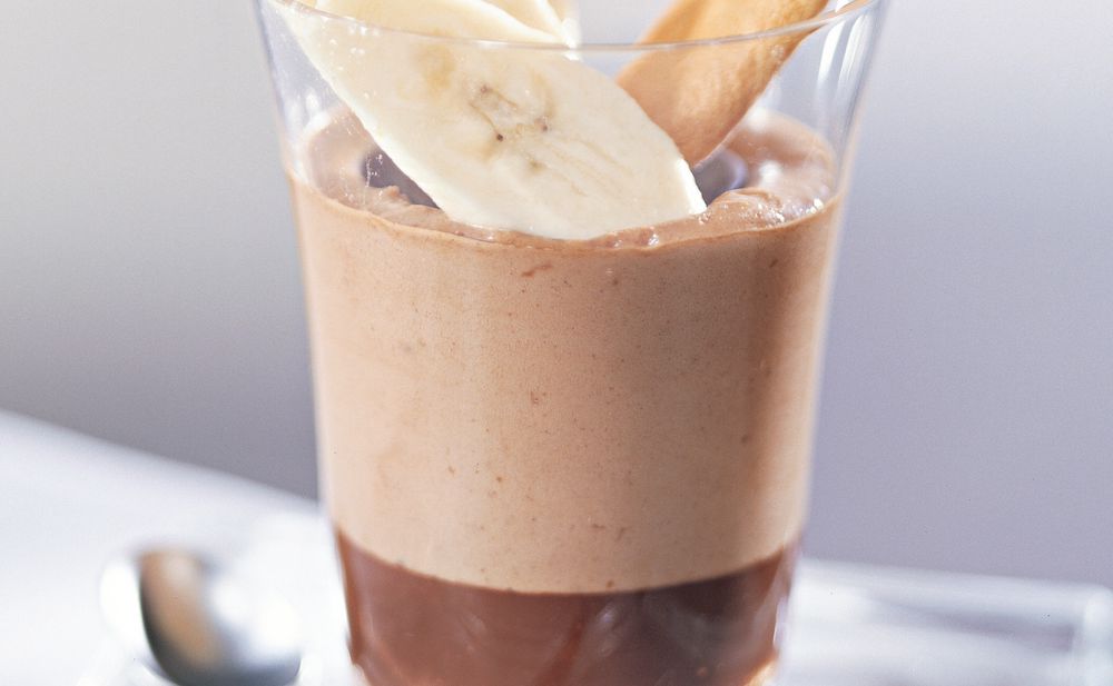 Nougatmousse mit Schoko und Banane • Rezept • GUSTO.AT