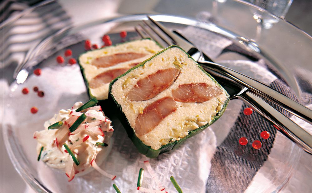 Erdäpfel-Matjes-Terrine im Lauchmantel • Rezept • GUSTO.AT