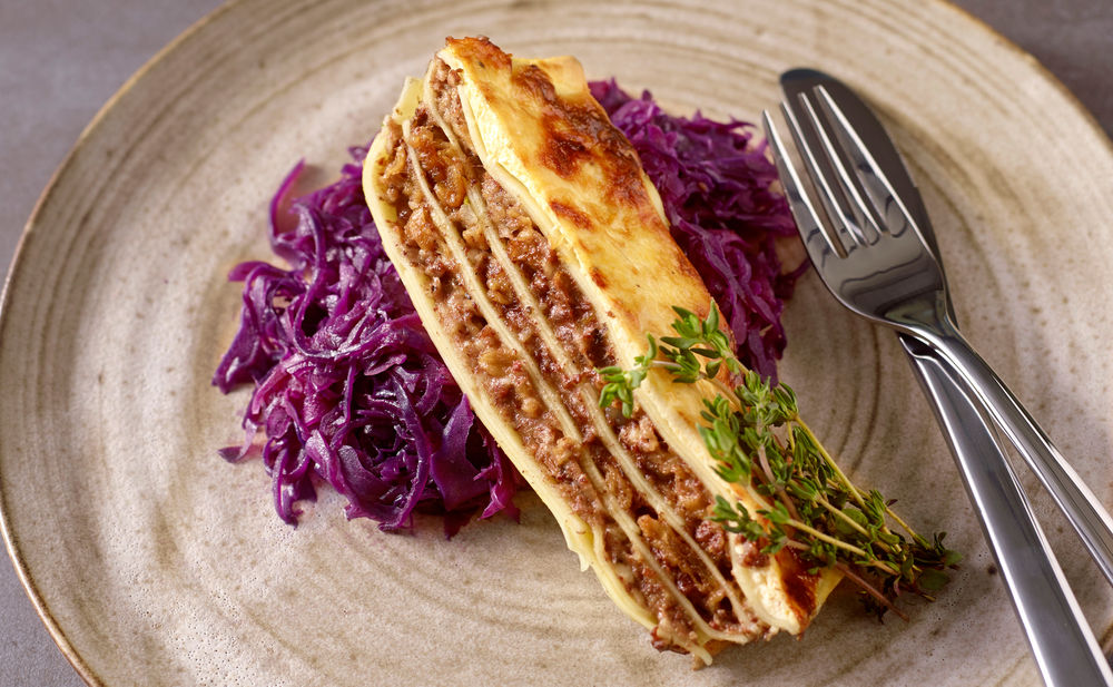 Blunzen-Lasagne mit Rotkrautsalat • Rezept • GUSTO.AT